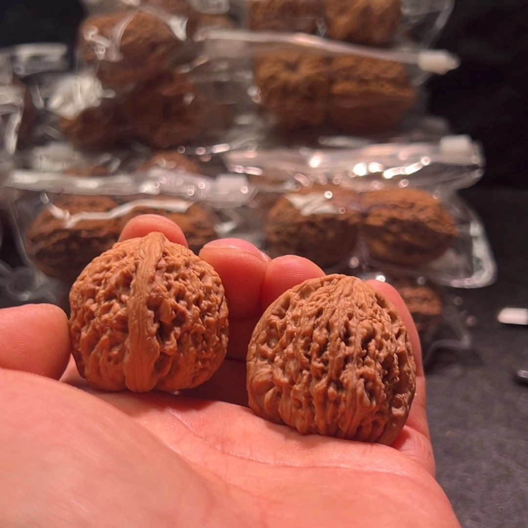 文玩核桃把件小*?南疆38