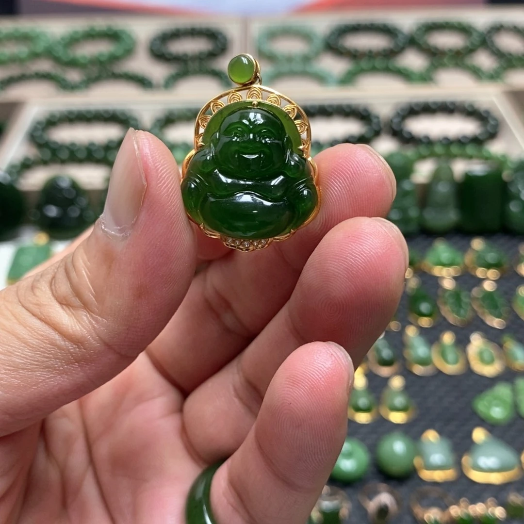 和田玉(碧玉)18K金镶嵌颈饰汽****)