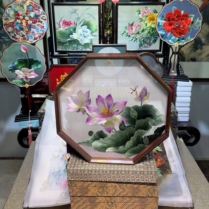 刺绣刺绣工艺精湛