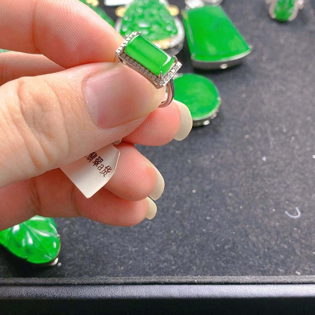 颈饰银S925镶嵌翡翠翡翠