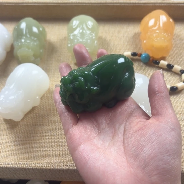 了***凡石材昆仑山脉深色貔貅