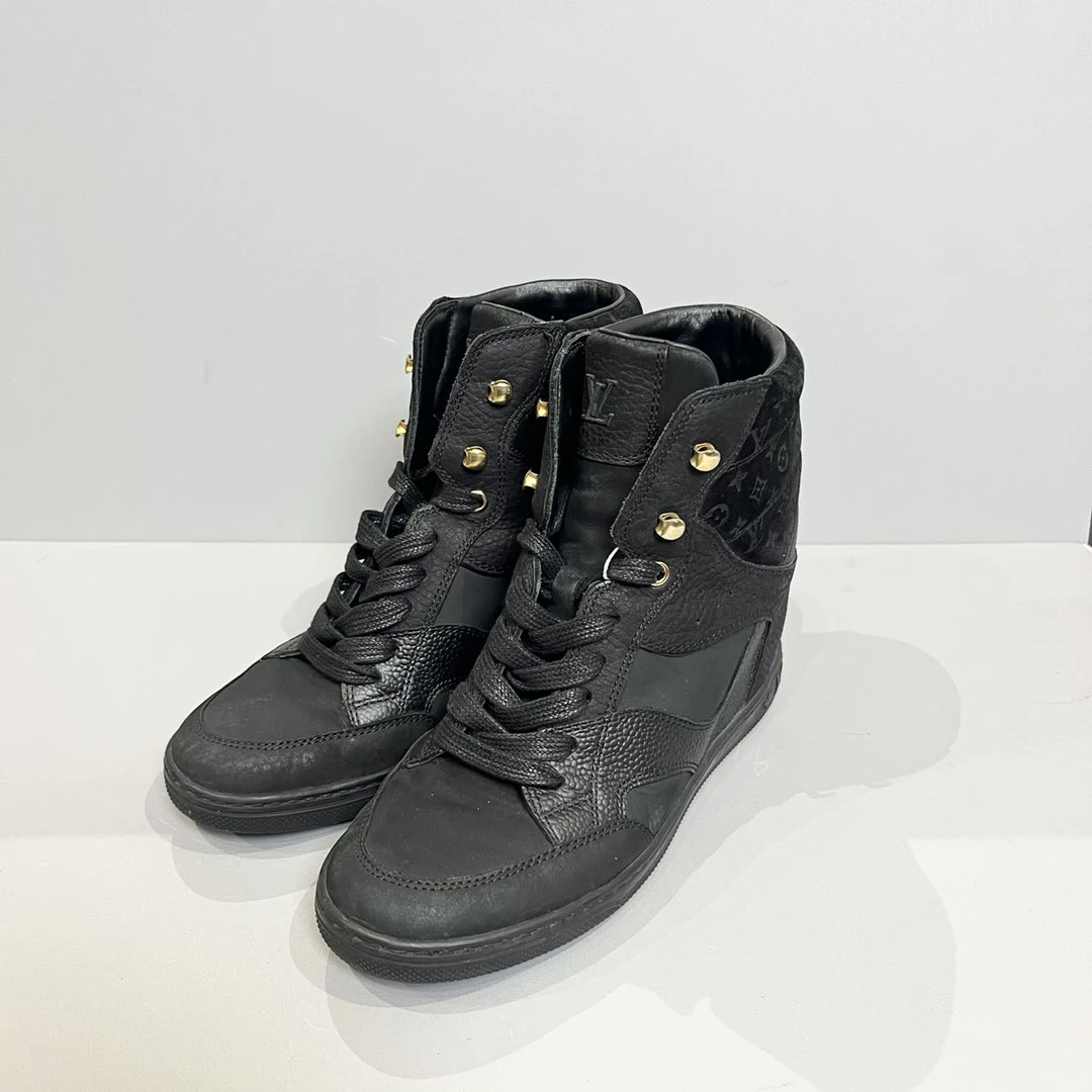 95新 LouisVuitton/路易威登 Louis Vuitton/牛皮麂皮拼接 35.5码