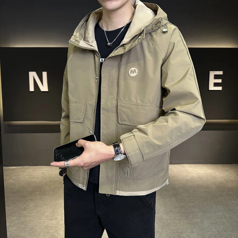春秋上衣男高端休闲工装冲锋衣时尚痞帅连帽百搭防风显瘦夹克外套