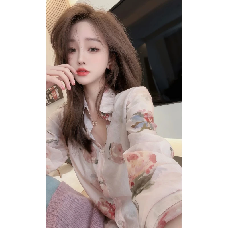 法式气质设计感碎花小衫2025早春新款港风显白显瘦女人味衬衫女