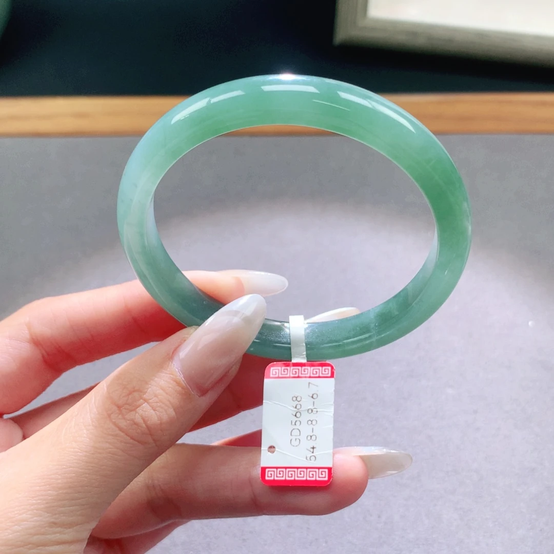 翡翠未镶嵌手镯天然