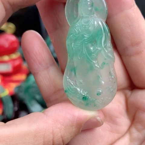 石英质玉颈饰未镶嵌