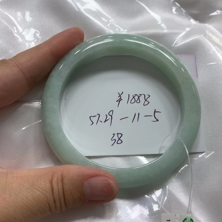 翡翠未镶嵌手镯38