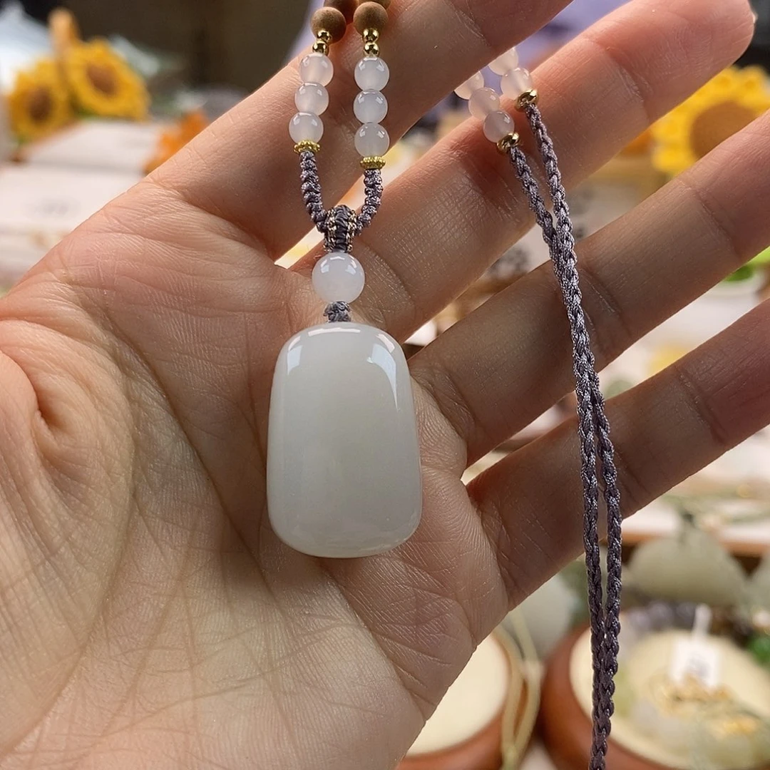 和田玉吊坠(不含链)未镶嵌