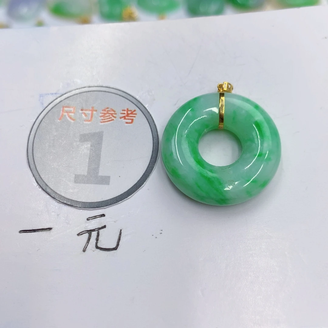 翡翠18K金镶嵌颈饰翡翠
