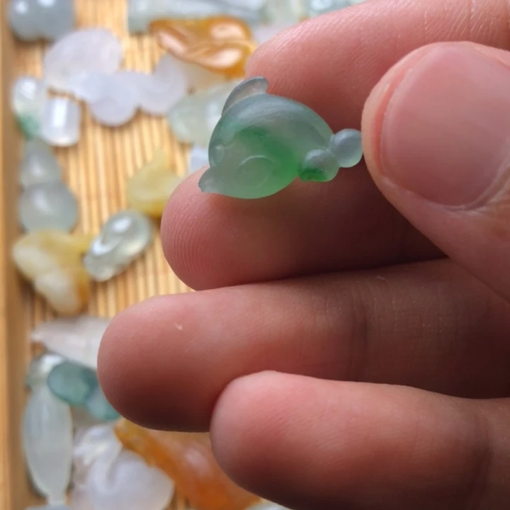 未镶嵌定制翡翠挂件