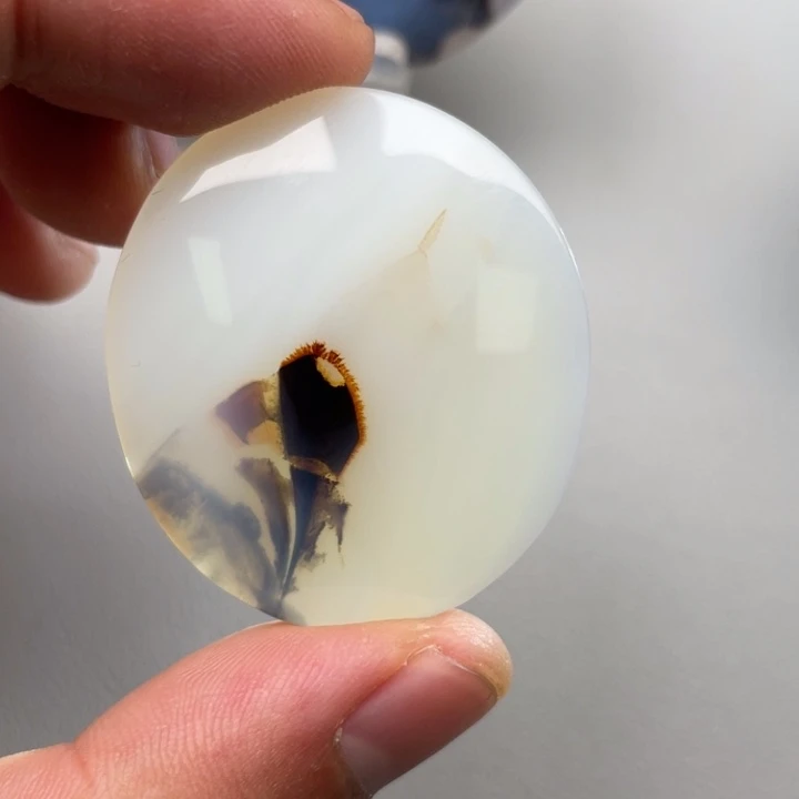 玛瑙/玉髓颈饰未镶嵌i