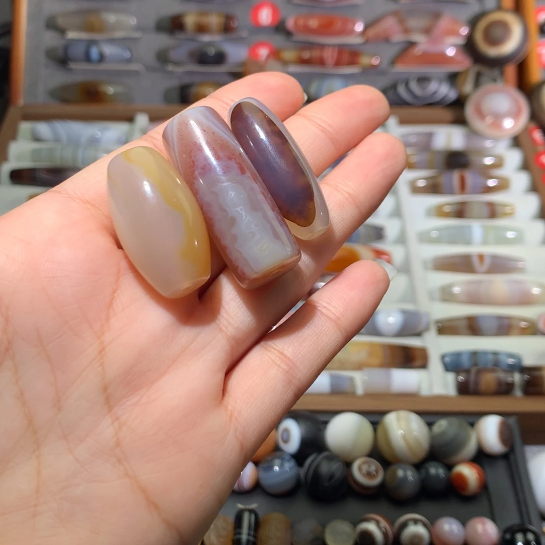 丫***丫玛瑙/玉髓未镶嵌颈饰