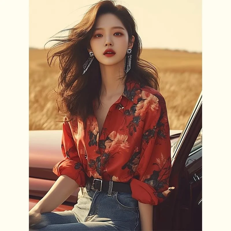 今年流行爆款轻熟上衣2025新款女夏季法式小众设计感红色印花衬衫
