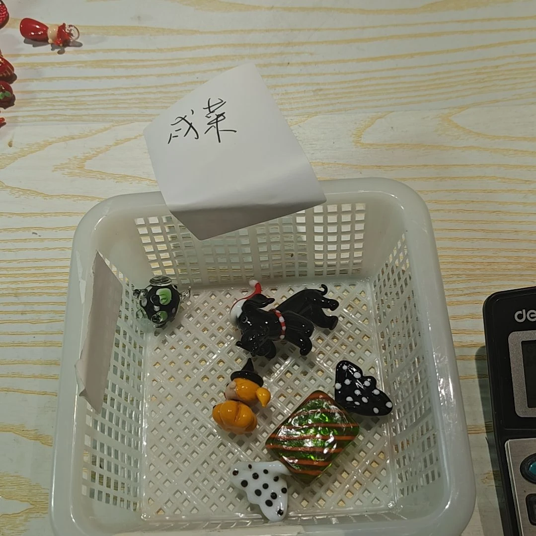 琉璃手工艺品咸**瘩咸菜