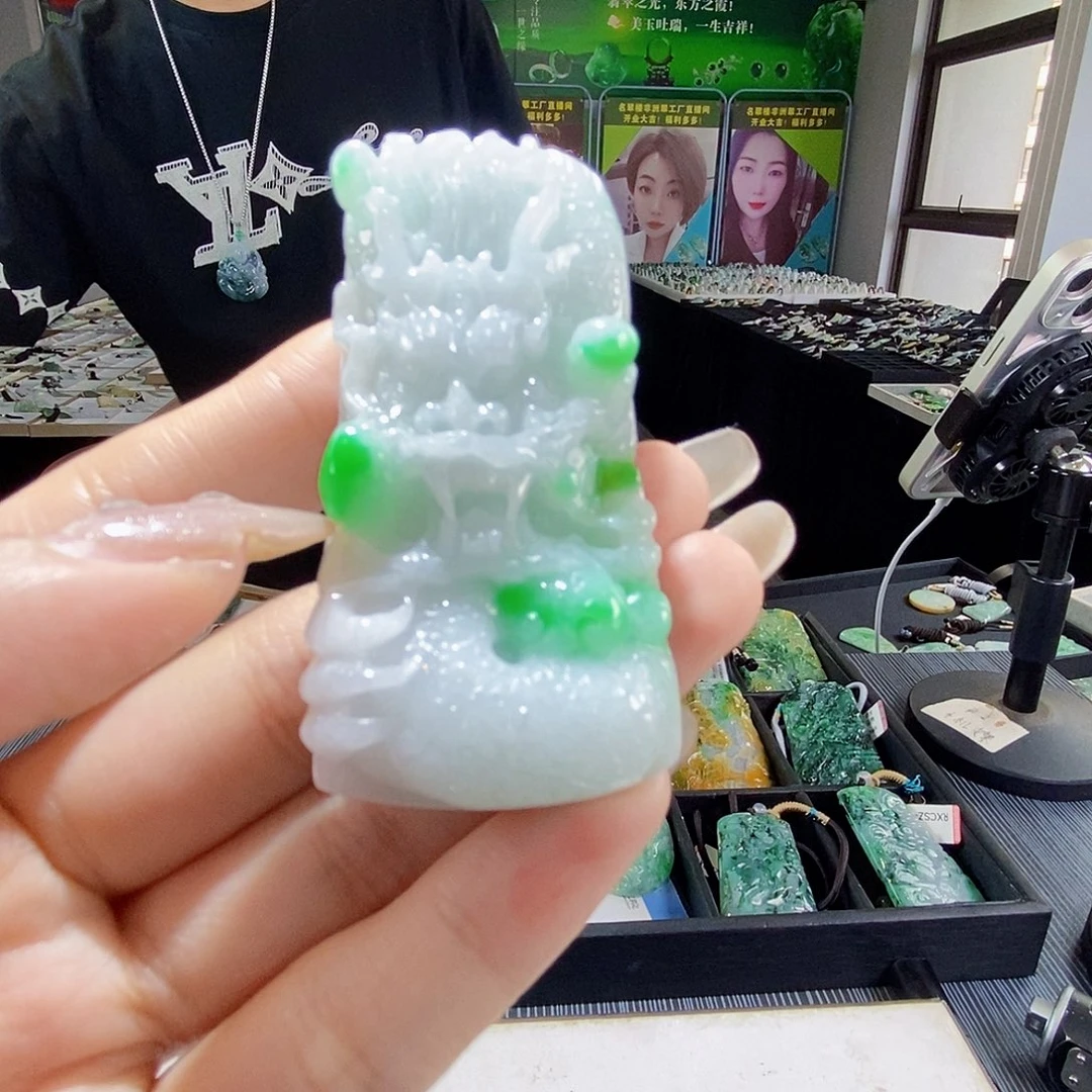 颈饰未镶嵌翡翠翡翠