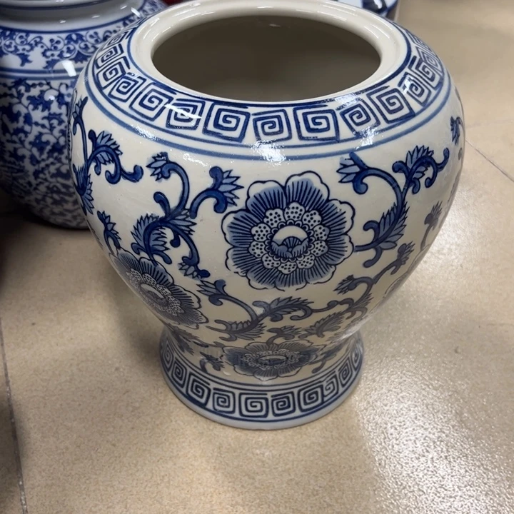微瑕陶罐。。。。。。。。。。。。。一
