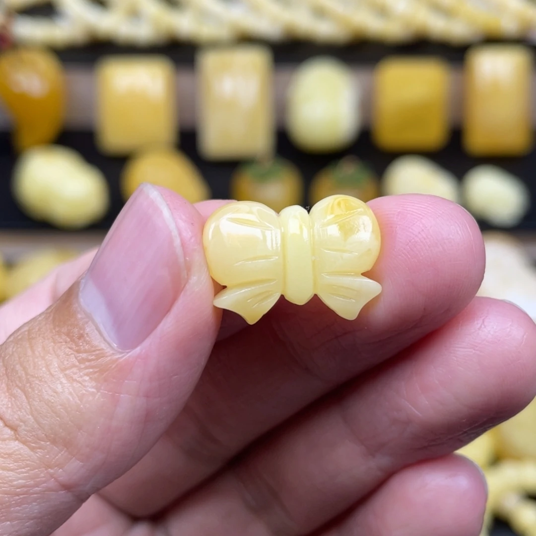 琥珀未镶嵌裸石琥珀蜜蜡