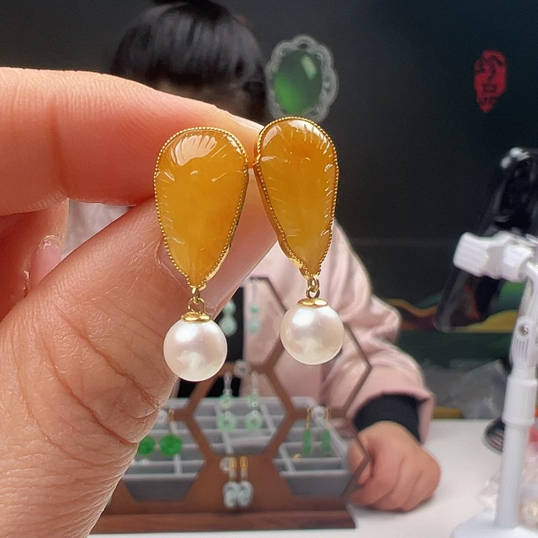 18K金镶嵌翡翠耳饰