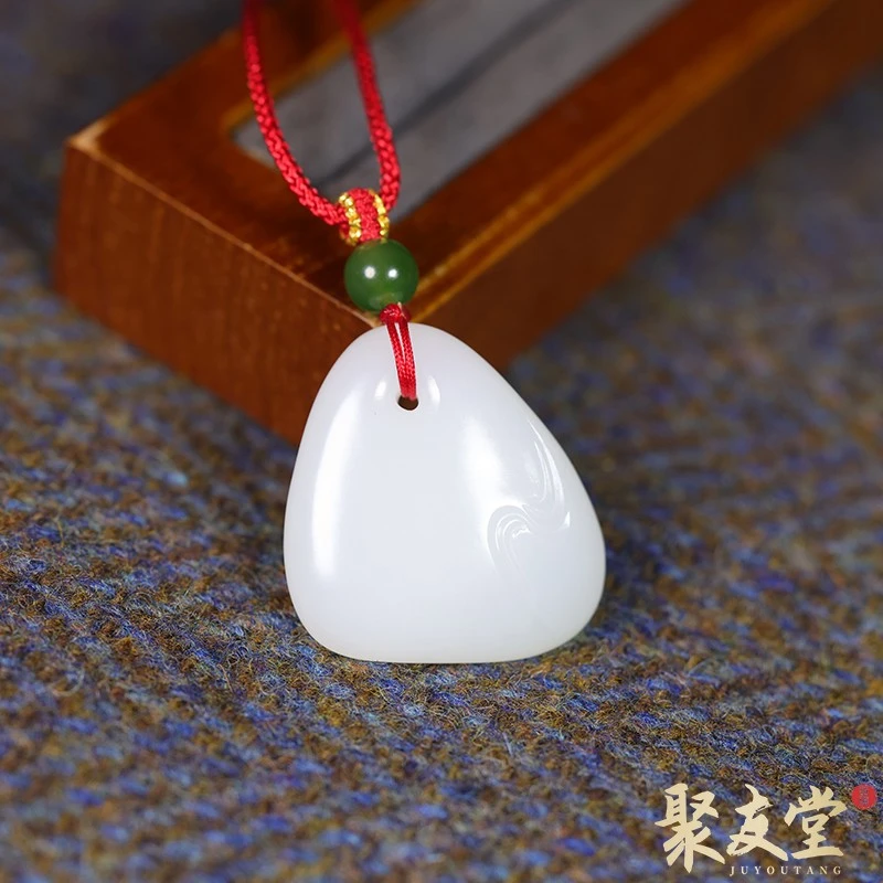 聚友堂王伟玉雕10克新疆和田玉籽料仿古纹饰随型玉吊坠挂件