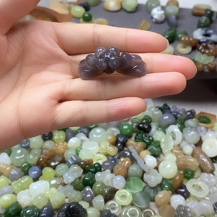 未镶嵌和田玉挂件莲花手牌