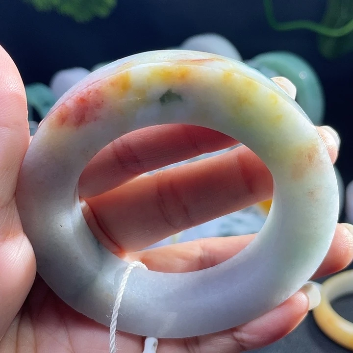 定制翡翠未镶嵌翡翠手镯