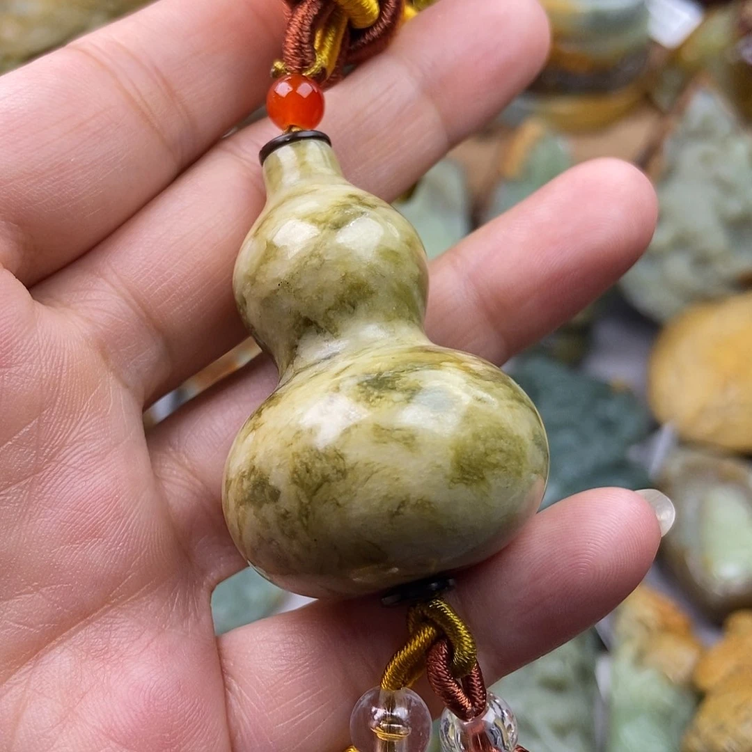 蛇纹石玉车挂合金