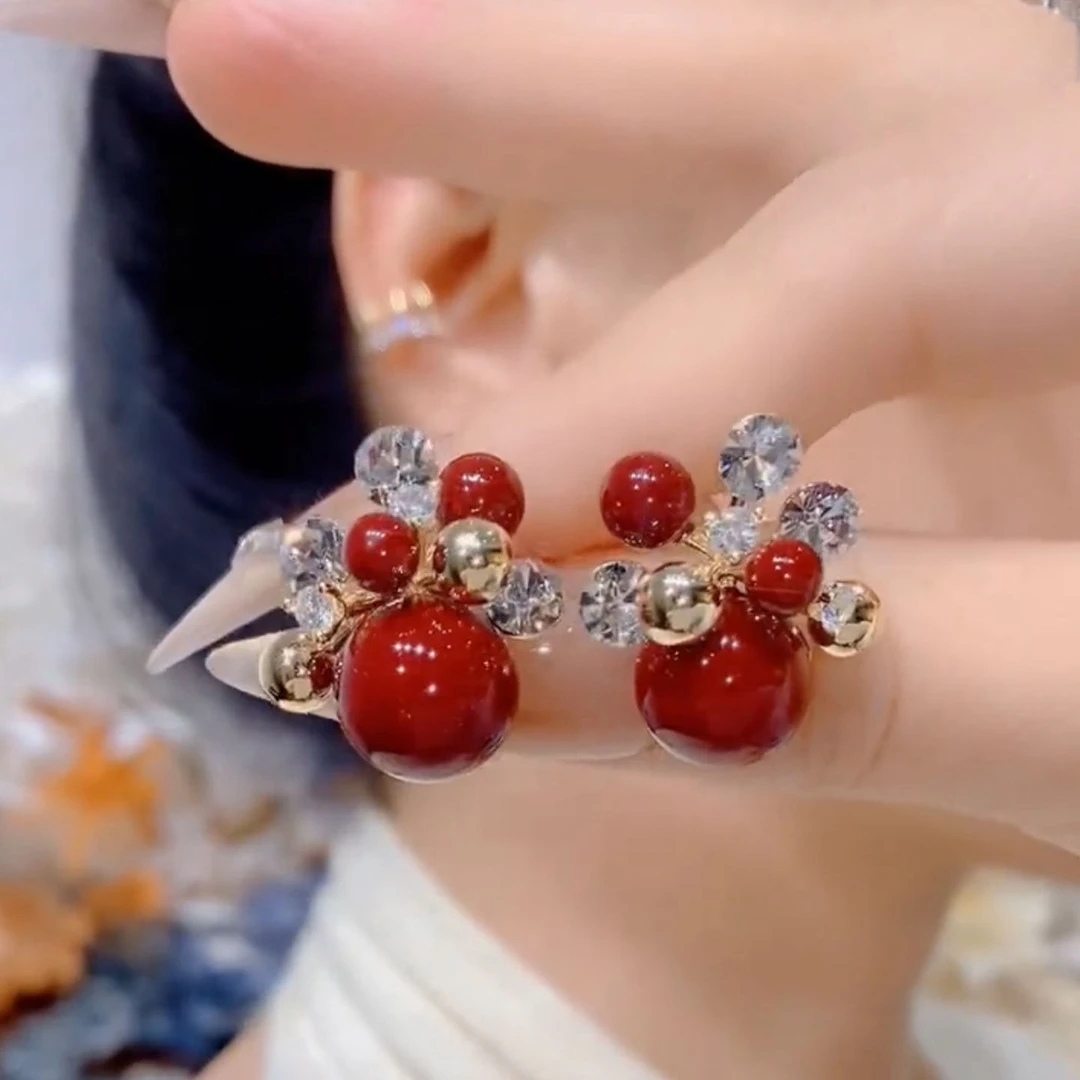 铜合金耳饰 独特秋冬酒红色花朵耳钉高级感气质复古百搭耳环女