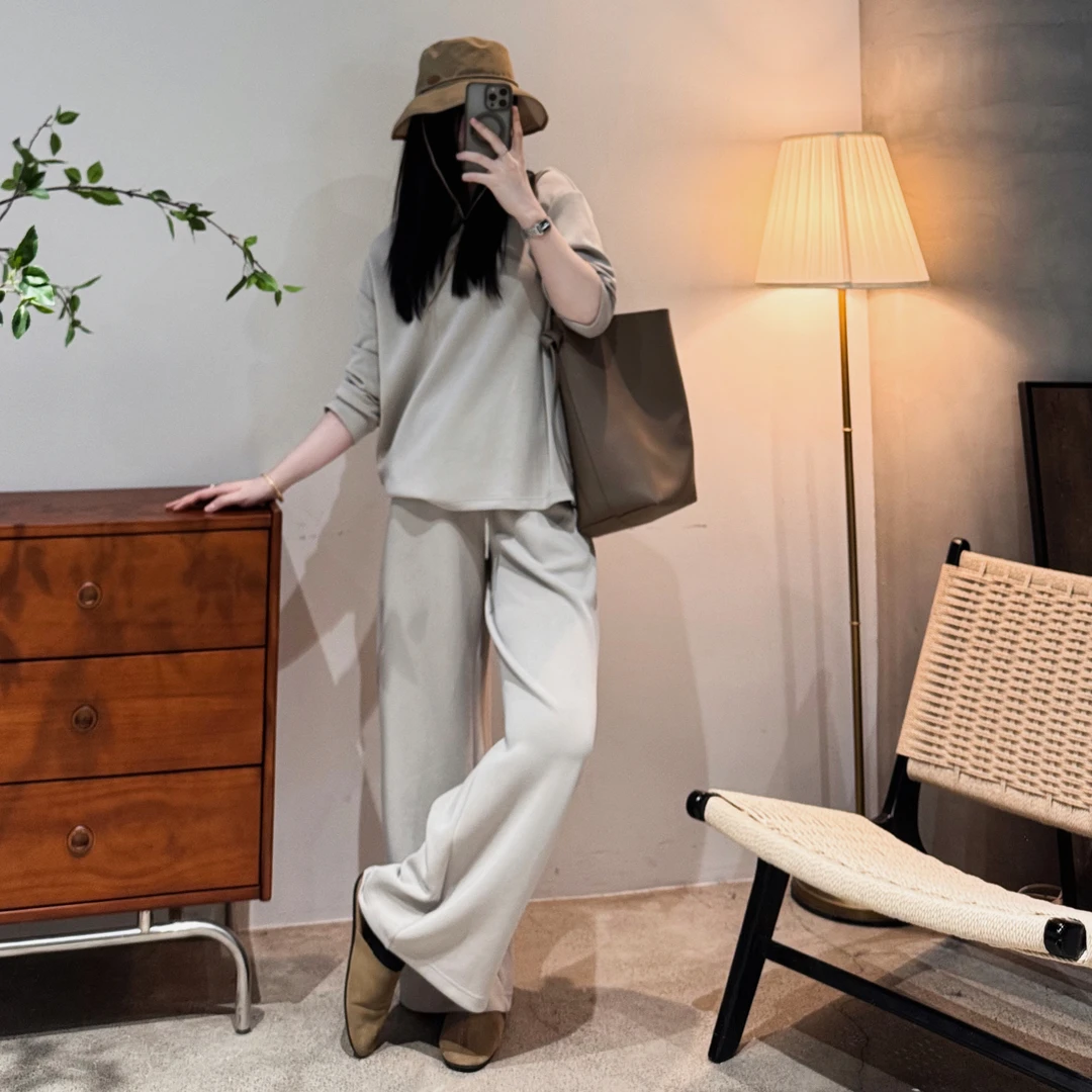 今婷韩系简约日常ins风宽边圆领上衣直筒长裤休闲套装--J25101302