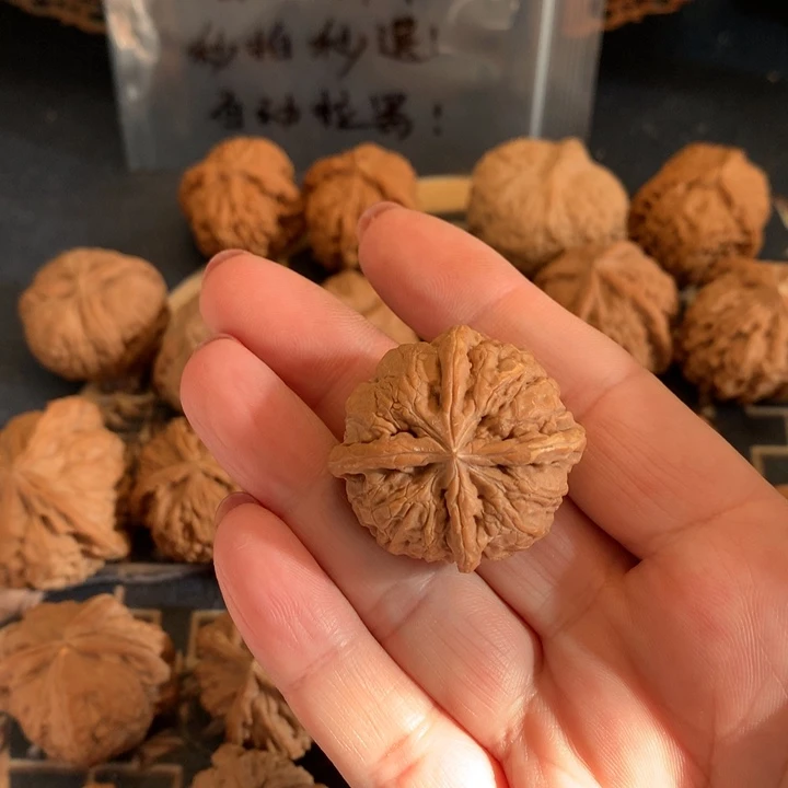 ****灰大叶紫檀（黑酸枝木类）四棱……