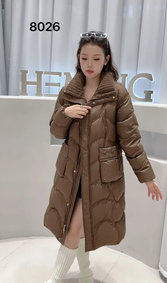 8026时尚洋气羽绒服