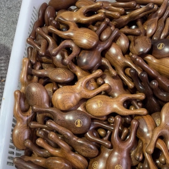 大叶紫檀（黑酸枝木类）