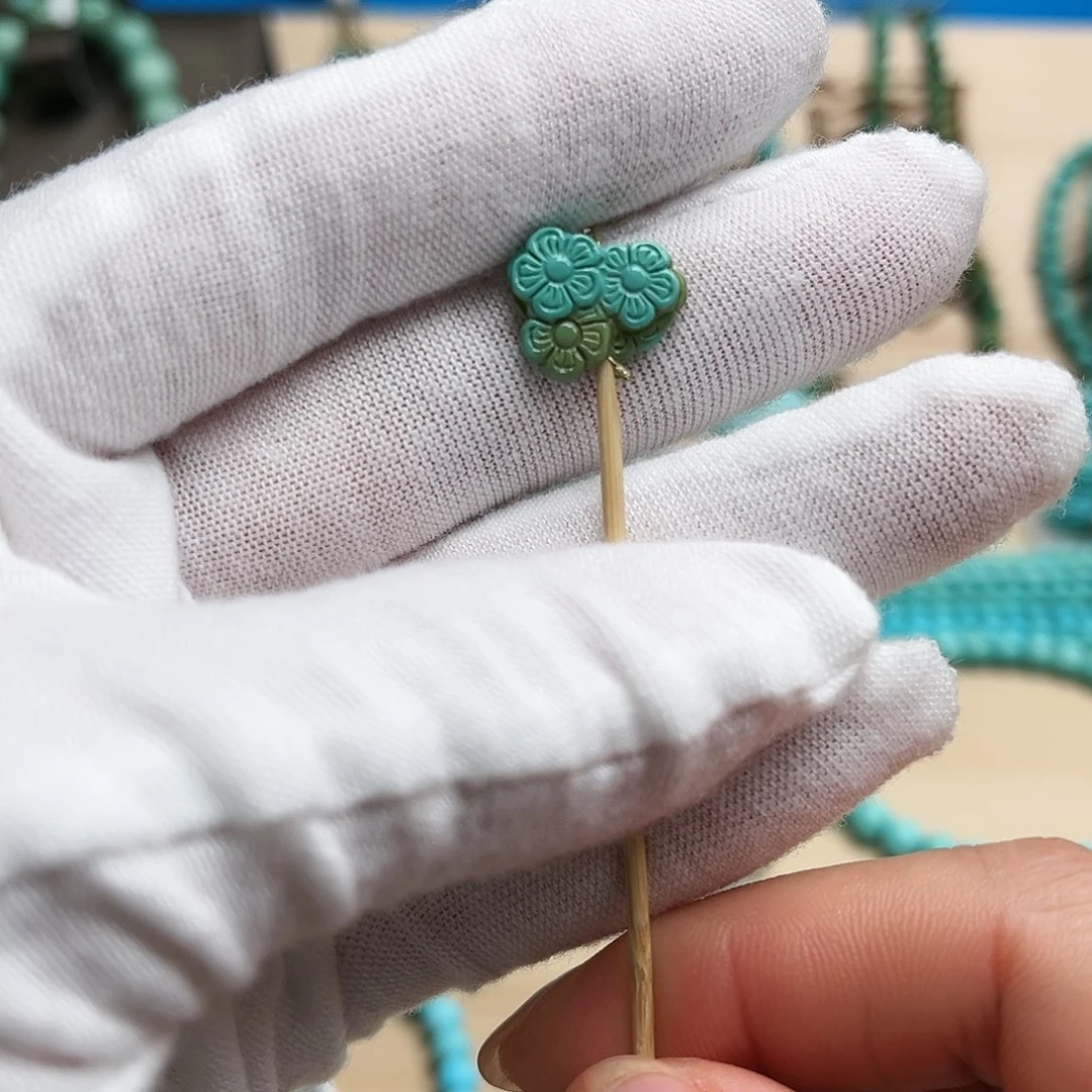 绿松石雕刻未镶嵌