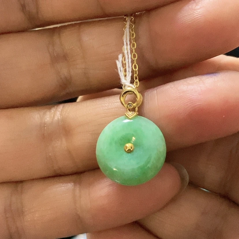 【闪购商品】颈饰18K金镶嵌翡翠