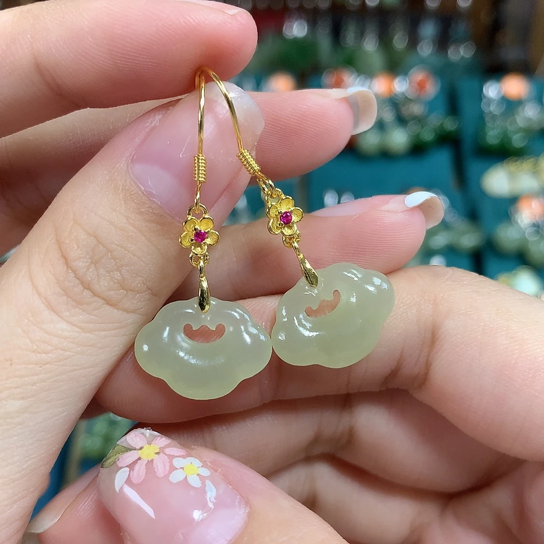 和田玉银S925镶嵌耳饰如意卡16左右