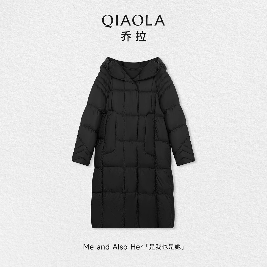 QIAOLA/乔拉【轻羽暖阁】秋冬鸭绒连帽设计时尚简约长款羽绒服外套