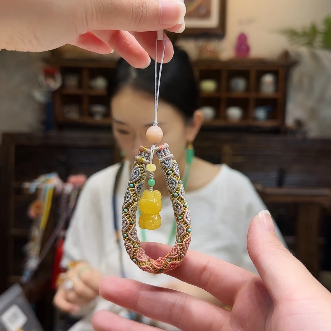 非金属设计款挂件