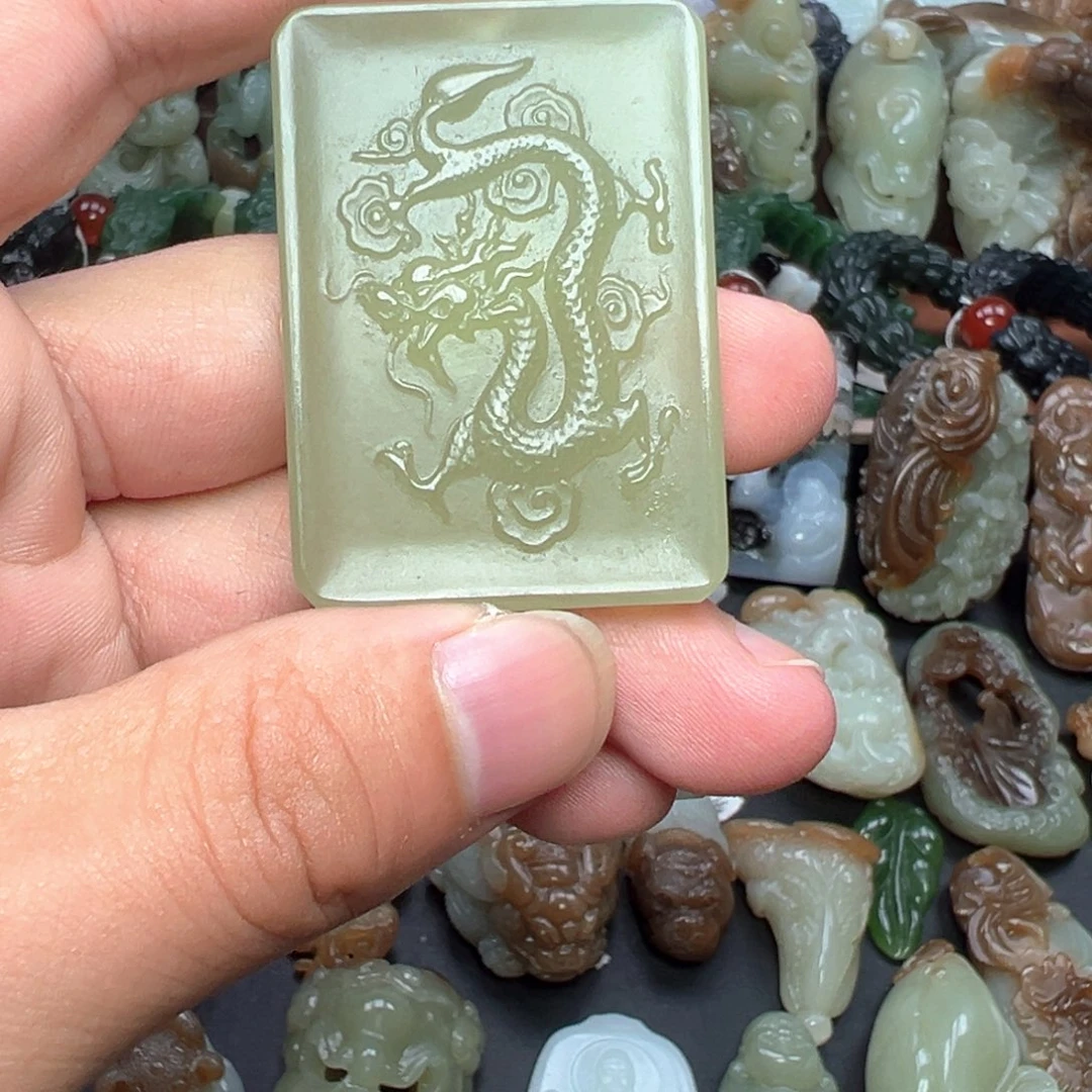 和田玉未镶嵌挂件