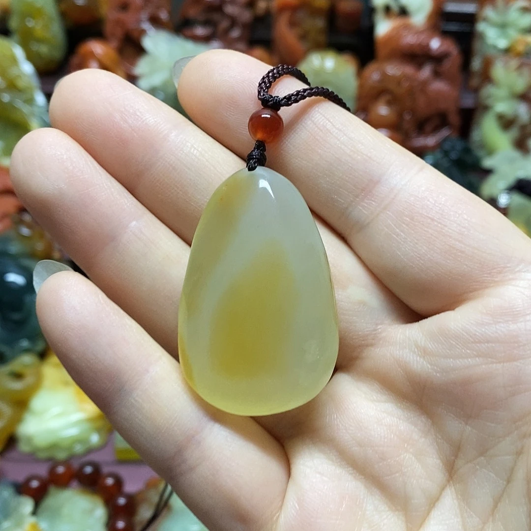 岫玉未镶嵌吊坠(赠链)