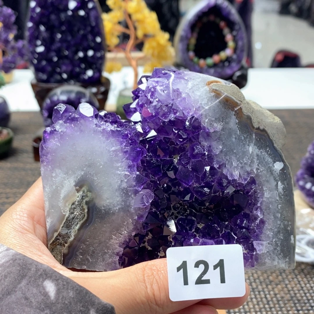 紫晶未镶嵌大型摆件（非配饰）