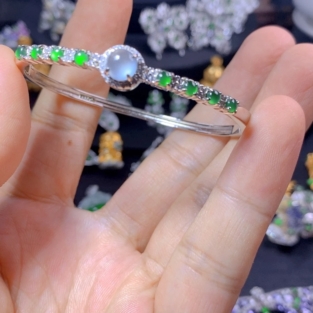 翡翠银S925镶嵌颈饰猪*包天然翡翠