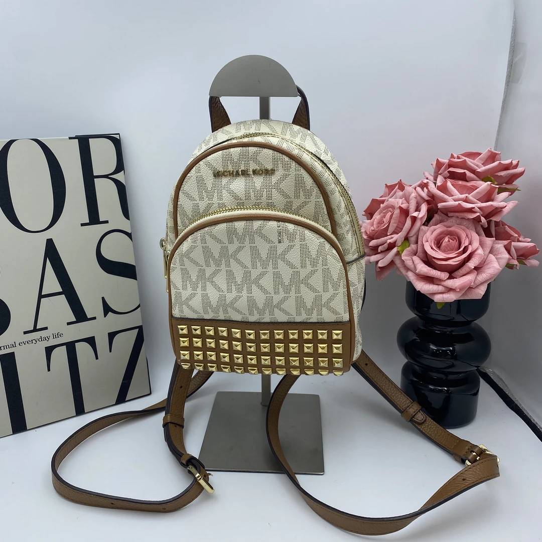 95新 MICHAELKORS/迈克高仕 17182 双肩包