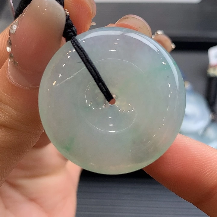 翡翠未镶嵌颈饰34.5