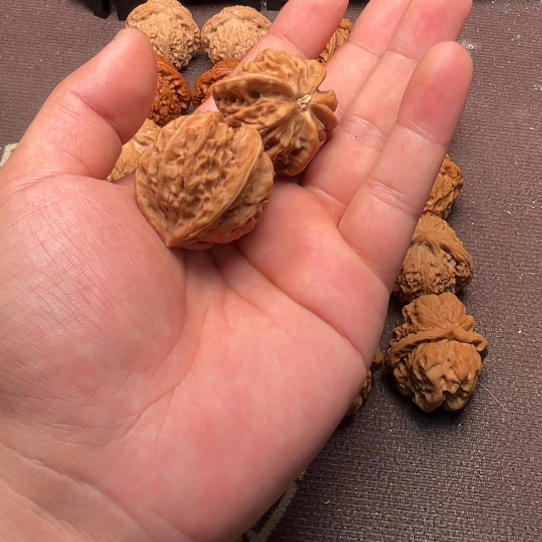 暖***@核桃盘山三棱11111111