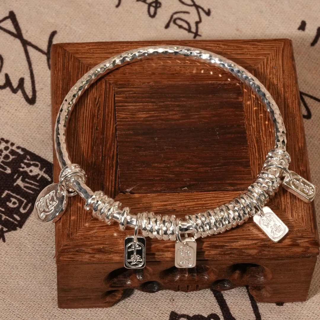 足银手镯 盘缠吉言招财猫银手镯999纯银女平安喜乐招财银镯