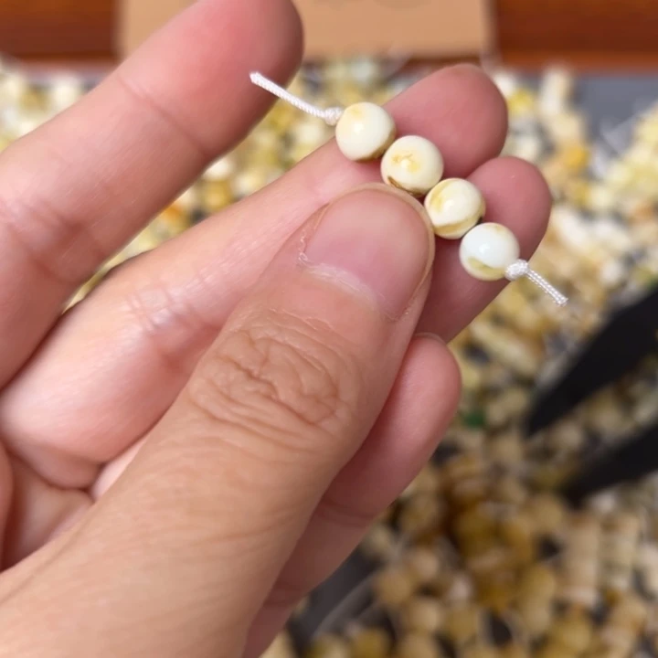 蜜蜡未镶嵌裸石6.6mm一组