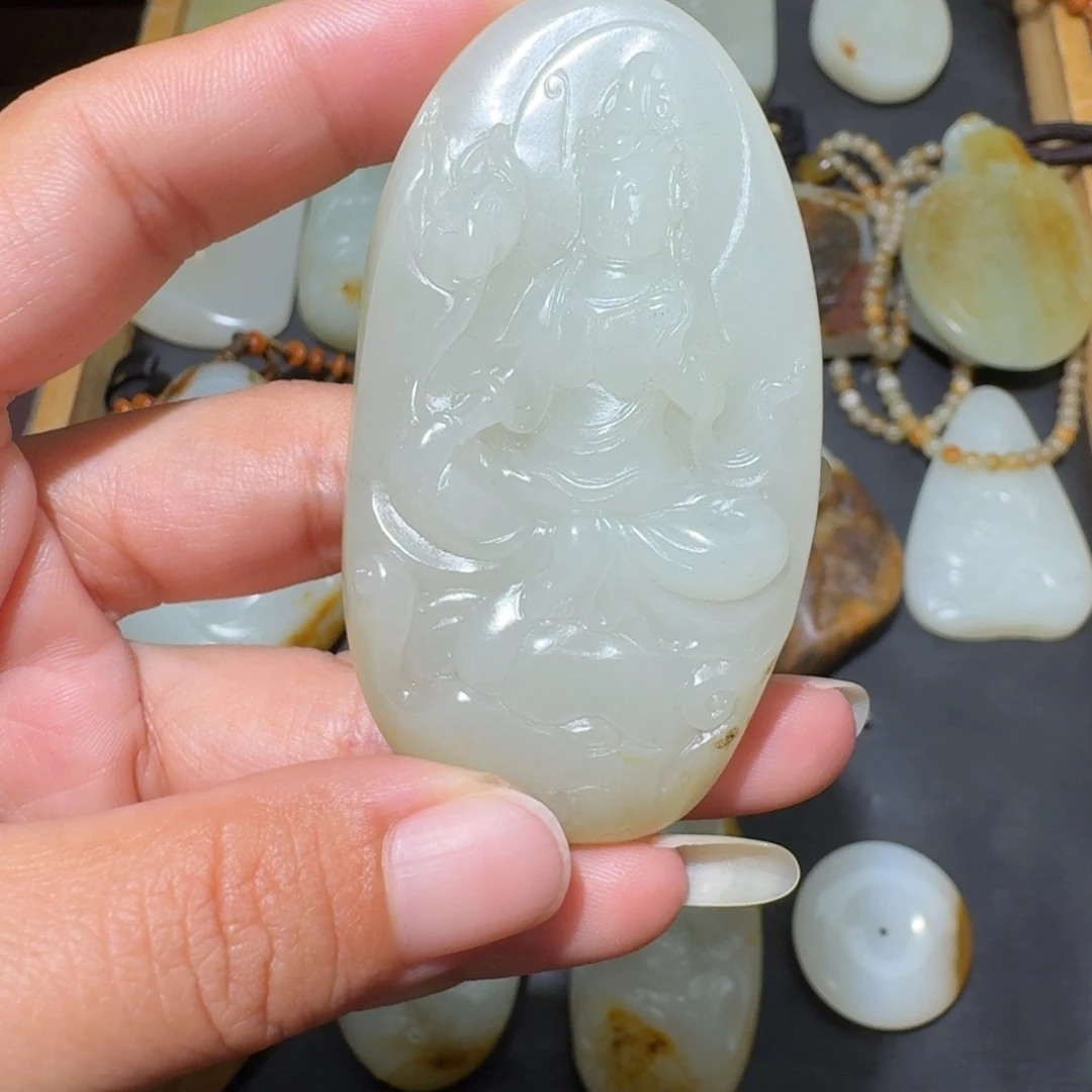 和田玉未镶嵌颈饰