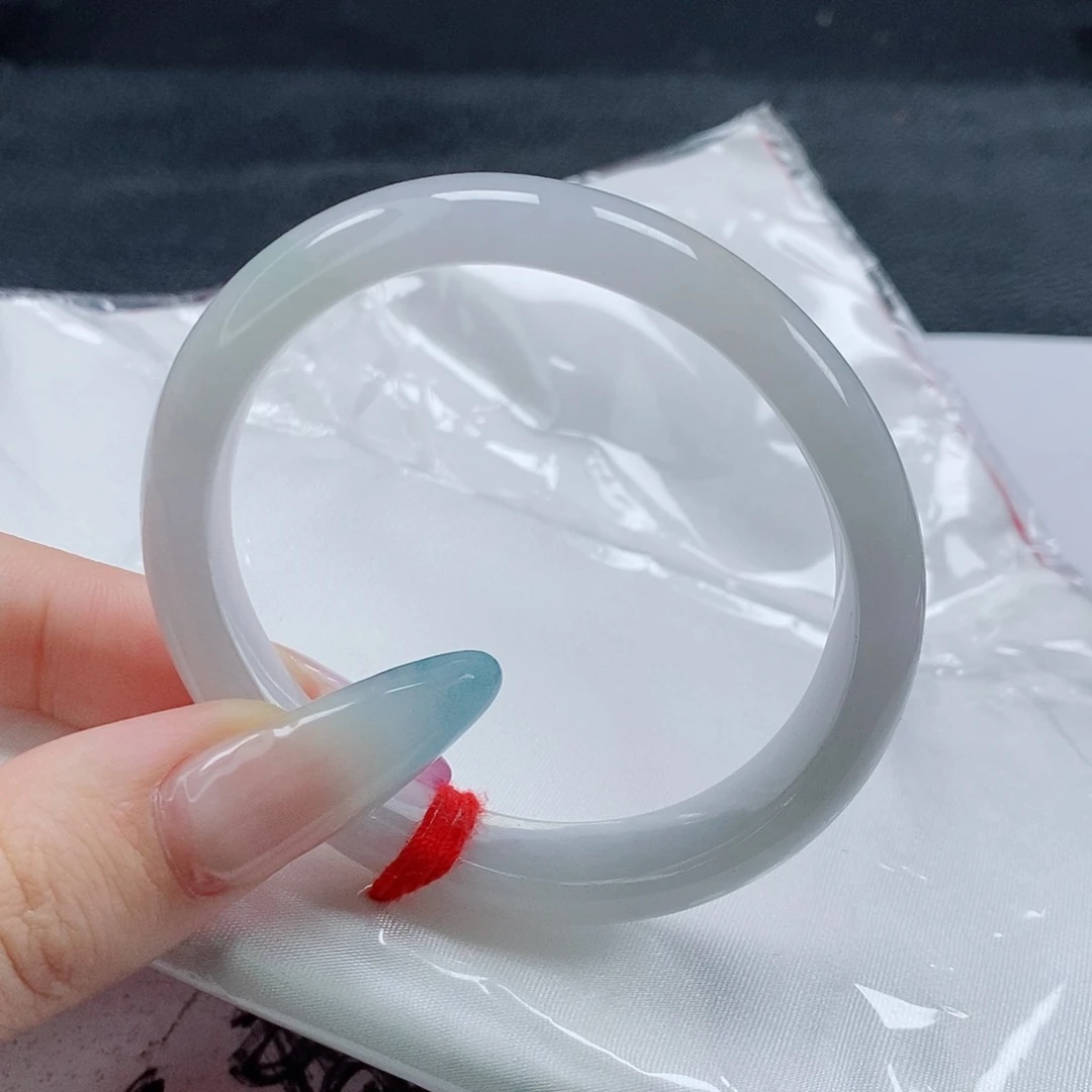 【闪购商品】未镶嵌手镯（贵妃镯）翡翠513号