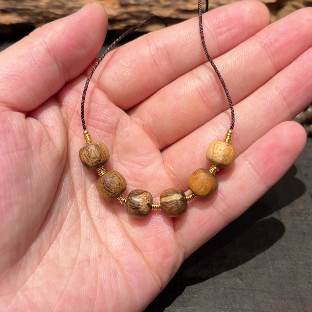 沉香吊坠国产油结绿棋楠