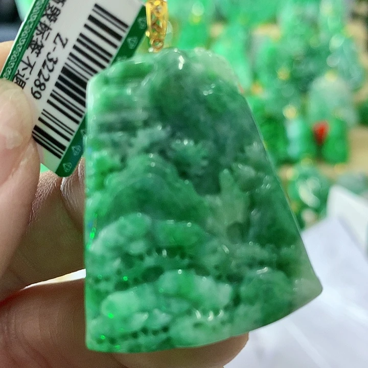 翡翠颈饰18K金镶嵌挂件