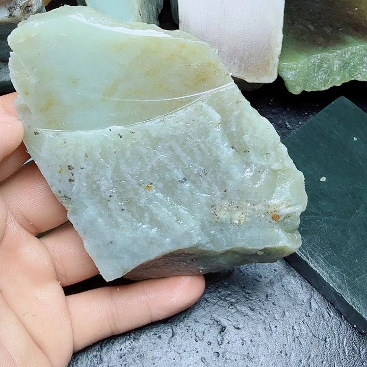未镶嵌和田玉（糖玉）珠宝奇石